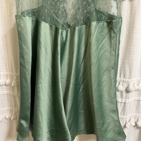 FLORA NIKROOZ Showstopper Charmeuse Chemise in Forest Green Slip Dress Medium - Picture 7 of 11